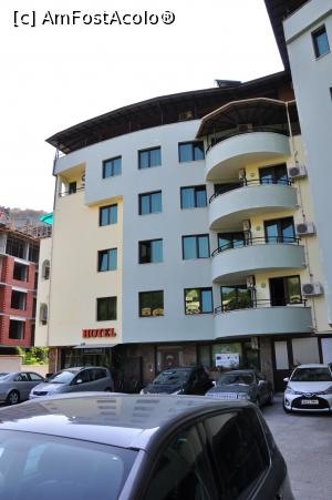 [P01] Hotel Perun - văzut din parcare » foto by Dragoș_MD
 - 
<span class="allrVoted glyphicon glyphicon-heart hidden" id="av1143331"></span>
<a class="m-l-10 hidden" id="sv1143331" onclick="voting_Foto_DelVot(,1143331,25193)" role="button">șterge vot <span class="glyphicon glyphicon-remove"></span></a>
<a id="v91143331" class=" c-red"  onclick="voting_Foto_SetVot(1143331)" role="button"><span class="glyphicon glyphicon-heart-empty"></span> <b>LIKE</b> = Votează poza</a> <img class="hidden"  id="f1143331W9" src="/imagini/loader.gif" border="0" /><span class="AjErrMes hidden" id="e1143331ErM"></span>