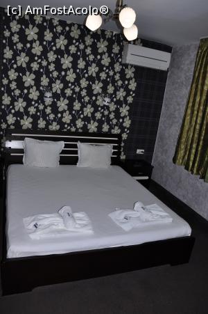 [P03] Hotel Perun - camera » foto by Dragoș_MD
 - 
<span class="allrVoted glyphicon glyphicon-heart hidden" id="av1143333"></span>
<a class="m-l-10 hidden" id="sv1143333" onclick="voting_Foto_DelVot(,1143333,25193)" role="button">șterge vot <span class="glyphicon glyphicon-remove"></span></a>
<a id="v91143333" class=" c-red"  onclick="voting_Foto_SetVot(1143333)" role="button"><span class="glyphicon glyphicon-heart-empty"></span> <b>LIKE</b> = Votează poza</a> <img class="hidden"  id="f1143333W9" src="/imagini/loader.gif" border="0" /><span class="AjErrMes hidden" id="e1143333ErM"></span>