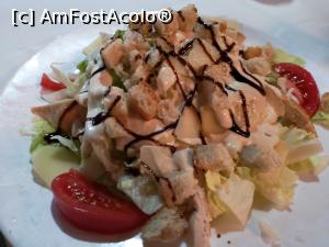 [P27] Salată cu pui și crutoane » foto by crismis
 - 
<span class="allrVoted glyphicon glyphicon-heart hidden" id="av1074780"></span>
<a class="m-l-10 hidden" id="sv1074780" onclick="voting_Foto_DelVot(,1074780,25193)" role="button">șterge vot <span class="glyphicon glyphicon-remove"></span></a>
<a id="v91074780" class=" c-red"  onclick="voting_Foto_SetVot(1074780)" role="button"><span class="glyphicon glyphicon-heart-empty"></span> <b>LIKE</b> = Votează poza</a> <img class="hidden"  id="f1074780W9" src="/imagini/loader.gif" border="0" /><span class="AjErrMes hidden" id="e1074780ErM"></span>