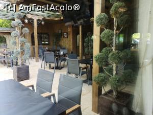 [P34] Terasa restaurantului » foto by crismis
 - 
<span class="allrVoted glyphicon glyphicon-heart hidden" id="av1074788"></span>
<a class="m-l-10 hidden" id="sv1074788" onclick="voting_Foto_DelVot(,1074788,25193)" role="button">șterge vot <span class="glyphicon glyphicon-remove"></span></a>
<a id="v91074788" class=" c-red"  onclick="voting_Foto_SetVot(1074788)" role="button"><span class="glyphicon glyphicon-heart-empty"></span> <b>LIKE</b> = Votează poza</a> <img class="hidden"  id="f1074788W9" src="/imagini/loader.gif" border="0" /><span class="AjErrMes hidden" id="e1074788ErM"></span>