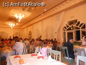 [P27] Douz - Hotel El Mouradi. În restaurant, la cină » foto by iulianic
 - 
<span class="allrVoted glyphicon glyphicon-heart hidden" id="av1076318"></span>
<a class="m-l-10 hidden" id="sv1076318" onclick="voting_Foto_DelVot(,1076318,25220)" role="button">șterge vot <span class="glyphicon glyphicon-remove"></span></a>
<a id="v91076318" class=" c-red"  onclick="voting_Foto_SetVot(1076318)" role="button"><span class="glyphicon glyphicon-heart-empty"></span> <b>LIKE</b> = Votează poza</a> <img class="hidden"  id="f1076318W9" src="/imagini/loader.gif" border="0" /><span class="AjErrMes hidden" id="e1076318ErM"></span>
