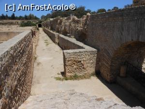 [P18] Tunis - Apeductul roman, dincolo de fațadă.  » foto by iulianic
 - 
<span class="allrVoted glyphicon glyphicon-heart hidden" id="av1076768"></span>
<a class="m-l-10 hidden" id="sv1076768" onclick="voting_Foto_DelVot(,1076768,25227)" role="button">șterge vot <span class="glyphicon glyphicon-remove"></span></a>
<a id="v91076768" class=" c-red"  onclick="voting_Foto_SetVot(1076768)" role="button"><span class="glyphicon glyphicon-heart-empty"></span> <b>LIKE</b> = Votează poza</a> <img class="hidden"  id="f1076768W9" src="/imagini/loader.gif" border="0" /><span class="AjErrMes hidden" id="e1076768ErM"></span>