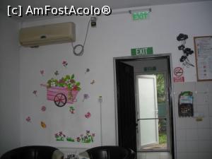 [P22] Salonul pentru micul dejun. În spate se vede curticica unde mi-am băut cafeaua.  » foto by Zoazore
 - 
<span class="allrVoted glyphicon glyphicon-heart hidden" id="av1081843"></span>
<a class="m-l-10 hidden" id="sv1081843" onclick="voting_Foto_DelVot(,1081843,25302)" role="button">șterge vot <span class="glyphicon glyphicon-remove"></span></a>
<a id="v91081843" class=" c-red"  onclick="voting_Foto_SetVot(1081843)" role="button"><span class="glyphicon glyphicon-heart-empty"></span> <b>LIKE</b> = Votează poza</a> <img class="hidden"  id="f1081843W9" src="/imagini/loader.gif" border="0" /><span class="AjErrMes hidden" id="e1081843ErM"></span>