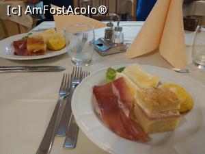 [P48] Ruladă de șuncă cu ricotta și prosciutto crudo cu pepene galben.  » foto by maryka
 - 
<span class="allrVoted glyphicon glyphicon-heart hidden" id="av1083525"></span>
<a class="m-l-10 hidden" id="sv1083525" onclick="voting_Foto_DelVot(,1083525,25332)" role="button">șterge vot <span class="glyphicon glyphicon-remove"></span></a>
<a id="v91083525" class=" c-red"  onclick="voting_Foto_SetVot(1083525)" role="button"><span class="glyphicon glyphicon-heart-empty"></span> <b>LIKE</b> = Votează poza</a> <img class="hidden"  id="f1083525W9" src="/imagini/loader.gif" border="0" /><span class="AjErrMes hidden" id="e1083525ErM"></span>