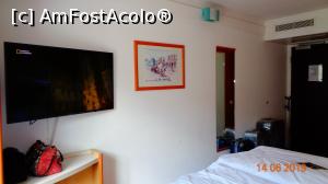 [P06] O parte a camerei de hotel cu TV Samsung » foto by Alina53
 - 
<span class="allrVoted glyphicon glyphicon-heart hidden" id="av1084254"></span>
<a class="m-l-10 hidden" id="sv1084254" onclick="voting_Foto_DelVot(,1084254,25346)" role="button">șterge vot <span class="glyphicon glyphicon-remove"></span></a>
<a id="v91084254" class=" c-red"  onclick="voting_Foto_SetVot(1084254)" role="button"><span class="glyphicon glyphicon-heart-empty"></span> <b>LIKE</b> = Votează poza</a> <img class="hidden"  id="f1084254W9" src="/imagini/loader.gif" border="0" /><span class="AjErrMes hidden" id="e1084254ErM"></span>