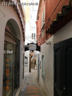 [P19] Străzi înguste în Positano » foto by irinad
 - 
<span class="allrVoted glyphicon glyphicon-heart hidden" id="av1161714"></span>
<a class="m-l-10 hidden" id="sv1161714" onclick="voting_Foto_DelVot(,1161714,25401)" role="button">șterge vot <span class="glyphicon glyphicon-remove"></span></a>
<a id="v91161714" class=" c-red"  onclick="voting_Foto_SetVot(1161714)" role="button"><span class="glyphicon glyphicon-heart-empty"></span> <b>LIKE</b> = Votează poza</a> <img class="hidden"  id="f1161714W9" src="/imagini/loader.gif" border="0" /><span class="AjErrMes hidden" id="e1161714ErM"></span>