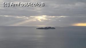 [P01] Insulele Li Galli sau Le Sirenuse, care, conform mitologiei grecesti, ar fi fost locuite de sirene ce vrajeau marinarii cu cantecele lor, care au dat si numele insulelor. Numele modern al lui Li Galli provine de la faptul ca sirenele aveau corp de pasare si cap de om („galli” inseamna cocosi). » foto by geani anto
 - 
<span class="allrVoted glyphicon glyphicon-heart hidden" id="av1411681"></span>
<a class="m-l-10 hidden" id="sv1411681" onclick="voting_Foto_DelVot(,1411681,25401)" role="button">șterge vot <span class="glyphicon glyphicon-remove"></span></a>
<a id="v91411681" class=" c-red"  onclick="voting_Foto_SetVot(1411681)" role="button"><span class="glyphicon glyphicon-heart-empty"></span> <b>LIKE</b> = Votează poza</a> <img class="hidden"  id="f1411681W9" src="/imagini/loader.gif" border="0" /><span class="AjErrMes hidden" id="e1411681ErM"></span>