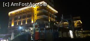 [P20] Hotelul pe seara » foto by delinyka
 - 
<span class="allrVoted glyphicon glyphicon-heart hidden" id="av1317784"></span>
<a class="m-l-10 hidden" id="sv1317784" onclick="voting_Foto_DelVot(,1317784,25403)" role="button">șterge vot <span class="glyphicon glyphicon-remove"></span></a>
<a id="v91317784" class=" c-red"  onclick="voting_Foto_SetVot(1317784)" role="button"><span class="glyphicon glyphicon-heart-empty"></span> <b>LIKE</b> = Votează poza</a> <img class="hidden"  id="f1317784W9" src="/imagini/loader.gif" border="0" /><span class="AjErrMes hidden" id="e1317784ErM"></span>