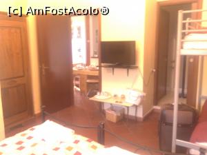 [P04] Camera, usa de la intrare prin care se vede bucataria si usa de la baie » foto by dianamea
 - 
<span class="allrVoted glyphicon glyphicon-heart hidden" id="av1087670"></span>
<a class="m-l-10 hidden" id="sv1087670" onclick="voting_Foto_DelVot(,1087670,25405)" role="button">șterge vot <span class="glyphicon glyphicon-remove"></span></a>
<a id="v91087670" class=" c-red"  onclick="voting_Foto_SetVot(1087670)" role="button"><span class="glyphicon glyphicon-heart-empty"></span> <b>LIKE</b> = Votează poza</a> <img class="hidden"  id="f1087670W9" src="/imagini/loader.gif" border="0" /><span class="AjErrMes hidden" id="e1087670ErM"></span>
