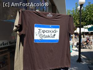 [P46] Tricou în Sfakia, cu semnul de circulație ciuruit. » foto by maryka
 - 
<span class="allrVoted glyphicon glyphicon-heart hidden" id="av1200581"></span>
<a class="m-l-10 hidden" id="sv1200581" onclick="voting_Foto_DelVot(,1200581,25424)" role="button">șterge vot <span class="glyphicon glyphicon-remove"></span></a>
<a id="v91200581" class=" c-red"  onclick="voting_Foto_SetVot(1200581)" role="button"><span class="glyphicon glyphicon-heart-empty"></span> <b>LIKE</b> = Votează poza</a> <img class="hidden"  id="f1200581W9" src="/imagini/loader.gif" border="0" /><span class="AjErrMes hidden" id="e1200581ErM"></span>