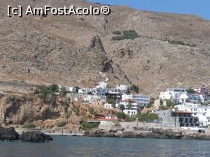 [P96] Chora Sfakion văzut de pe mare, în stânga plaja Vrissi. Sus pe deal biserica Agios Antonios. » foto by maryka
 - 
<span class="allrVoted glyphicon glyphicon-heart hidden" id="av1200631"></span>
<a class="m-l-10 hidden" id="sv1200631" onclick="voting_Foto_DelVot(,1200631,25424)" role="button">șterge vot <span class="glyphicon glyphicon-remove"></span></a>
<a id="v91200631" class=" c-red"  onclick="voting_Foto_SetVot(1200631)" role="button"><span class="glyphicon glyphicon-heart-empty"></span> <b>LIKE</b> = Votează poza</a> <img class="hidden"  id="f1200631W9" src="/imagini/loader.gif" border="0" /><span class="AjErrMes hidden" id="e1200631ErM"></span>