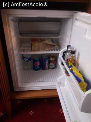 [P23] minibar -Hotelul Askania Praga - in camera noastra » foto by silvia tudoran
 - 
<span class="allrVoted glyphicon glyphicon-heart hidden" id="av1089953"></span>
<a class="m-l-10 hidden" id="sv1089953" onclick="voting_Foto_DelVot(,1089953,25431)" role="button">șterge vot <span class="glyphicon glyphicon-remove"></span></a>
<a id="v91089953" class=" c-red"  onclick="voting_Foto_SetVot(1089953)" role="button"><span class="glyphicon glyphicon-heart-empty"></span> <b>LIKE</b> = Votează poza</a> <img class="hidden"  id="f1089953W9" src="/imagini/loader.gif" border="0" /><span class="AjErrMes hidden" id="e1089953ErM"></span>