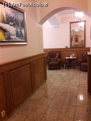 [P26] Hotelul Askania Praga - in lobby » foto by silvia tudoran
 - 
<span class="allrVoted glyphicon glyphicon-heart hidden" id="av1089958"></span>
<a class="m-l-10 hidden" id="sv1089958" onclick="voting_Foto_DelVot(,1089958,25431)" role="button">șterge vot <span class="glyphicon glyphicon-remove"></span></a>
<a id="v91089958" class=" c-red"  onclick="voting_Foto_SetVot(1089958)" role="button"><span class="glyphicon glyphicon-heart-empty"></span> <b>LIKE</b> = Votează poza</a> <img class="hidden"  id="f1089958W9" src="/imagini/loader.gif" border="0" /><span class="AjErrMes hidden" id="e1089958ErM"></span>