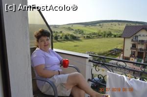 [P21] La cafea.  » foto by KSV
 - 
<span class="allrVoted glyphicon glyphicon-heart hidden" id="av1090178"></span>
<a class="m-l-10 hidden" id="sv1090178" onclick="voting_Foto_DelVot(,1090178,25437)" role="button">șterge vot <span class="glyphicon glyphicon-remove"></span></a>
<a id="v91090178" class=" c-red"  onclick="voting_Foto_SetVot(1090178)" role="button"><span class="glyphicon glyphicon-heart-empty"></span> <b>LIKE</b> = Votează poza</a> <img class="hidden"  id="f1090178W9" src="/imagini/loader.gif" border="0" /><span class="AjErrMes hidden" id="e1090178ErM"></span>