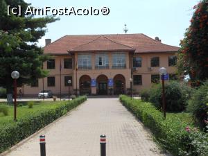 [P01] Bechet - Pe strada principală, Primăria orașului.  » foto by iulianic
 - 
<span class="allrVoted glyphicon glyphicon-heart hidden" id="av1091284"></span>
<a class="m-l-10 hidden" id="sv1091284" onclick="voting_Foto_DelVot(,1091284,25455)" role="button">șterge vot <span class="glyphicon glyphicon-remove"></span></a>
<a id="v91091284" class=" c-red"  onclick="voting_Foto_SetVot(1091284)" role="button"><span class="glyphicon glyphicon-heart-empty"></span> <b>LIKE</b> = Votează poza</a> <img class="hidden"  id="f1091284W9" src="/imagini/loader.gif" border="0" /><span class="AjErrMes hidden" id="e1091284ErM"></span>