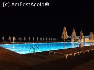 [P21] Noaptea - piscina de la Miramar Deluxe » foto by Florris
 - 
<span class="allrVoted glyphicon glyphicon-heart hidden" id="av1095337"></span>
<a class="m-l-10 hidden" id="sv1095337" onclick="voting_Foto_DelVot(,1095337,25526)" role="button">șterge vot <span class="glyphicon glyphicon-remove"></span></a>
<a id="v91095337" class=" c-red"  onclick="voting_Foto_SetVot(1095337)" role="button"><span class="glyphicon glyphicon-heart-empty"></span> <b>LIKE</b> = Votează poza</a> <img class="hidden"  id="f1095337W9" src="/imagini/loader.gif" border="0" /><span class="AjErrMes hidden" id="e1095337ErM"></span>