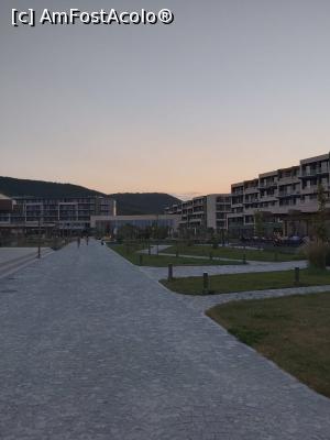 [P15] Exterior hotel » foto by ana anghel
 - 
<span class="allrVoted glyphicon glyphicon-heart hidden" id="av1179770"></span>
<a class="m-l-10 hidden" id="sv1179770" onclick="voting_Foto_DelVot(,1179770,25526)" role="button">șterge vot <span class="glyphicon glyphicon-remove"></span></a>
<a id="v91179770" class=" c-red"  onclick="voting_Foto_SetVot(1179770)" role="button"><span class="glyphicon glyphicon-heart-empty"></span> <b>LIKE</b> = Votează poza</a> <img class="hidden"  id="f1179770W9" src="/imagini/loader.gif" border="0" /><span class="AjErrMes hidden" id="e1179770ErM"></span>