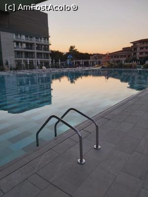 [P24] Vedere piscina » foto by ana anghel
 - 
<span class="allrVoted glyphicon glyphicon-heart hidden" id="av1179779"></span>
<a class="m-l-10 hidden" id="sv1179779" onclick="voting_Foto_DelVot(,1179779,25526)" role="button">șterge vot <span class="glyphicon glyphicon-remove"></span></a>
<a id="v91179779" class=" c-red"  onclick="voting_Foto_SetVot(1179779)" role="button"><span class="glyphicon glyphicon-heart-empty"></span> <b>LIKE</b> = Votează poza</a> <img class="hidden"  id="f1179779W9" src="/imagini/loader.gif" border="0" /><span class="AjErrMes hidden" id="e1179779ErM"></span>