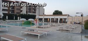 [P01] Piscină de copii. » foto by Simona_Leu
 - 
<span class="allrVoted glyphicon glyphicon-heart hidden" id="av1175995"></span>
<a class="m-l-10 hidden" id="sv1175995" onclick="voting_Foto_DelVot(,1175995,25526)" role="button">șterge vot <span class="glyphicon glyphicon-remove"></span></a>
<a id="v91175995" class=" c-red"  onclick="voting_Foto_SetVot(1175995)" role="button"><span class="glyphicon glyphicon-heart-empty"></span> <b>LIKE</b> = Votează poza</a> <img class="hidden"  id="f1175995W9" src="/imagini/loader.gif" border="0" /><span class="AjErrMes hidden" id="e1175995ErM"></span>