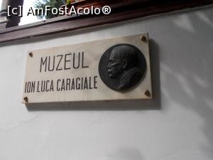 [P01] Muzeul I. L. Caragiale, aflat pe str. Kutuzov, Ploiești » foto by mihaelavoicu
 - 
<span class="allrVoted glyphicon glyphicon-heart hidden" id="av1095798"></span>
<a class="m-l-10 hidden" id="sv1095798" onclick="voting_Foto_DelVot(,1095798,25537)" role="button">șterge vot <span class="glyphicon glyphicon-remove"></span></a>
<a id="v91095798" class=" c-red"  onclick="voting_Foto_SetVot(1095798)" role="button"><span class="glyphicon glyphicon-heart-empty"></span> <b>LIKE</b> = Votează poza</a> <img class="hidden"  id="f1095798W9" src="/imagini/loader.gif" border="0" /><span class="AjErrMes hidden" id="e1095798ErM"></span>