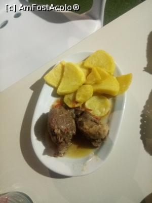 [P04] Un fel de mancare de la terasa La cupula. Carne de vita fiarta multe ore in foi de dafin extrem de moale si delicioasa » foto by kristy_
 - 
<span class="allrVoted glyphicon glyphicon-heart hidden" id="av1096617"></span>
<a class="m-l-10 hidden" id="sv1096617" onclick="voting_Foto_DelVot(,1096617,25547)" role="button">șterge vot <span class="glyphicon glyphicon-remove"></span></a>
<a id="v91096617" class=" c-red"  onclick="voting_Foto_SetVot(1096617)" role="button"><span class="glyphicon glyphicon-heart-empty"></span> <b>LIKE</b> = Votează poza</a> <img class="hidden"  id="f1096617W9" src="/imagini/loader.gif" border="0" /><span class="AjErrMes hidden" id="e1096617ErM"></span>