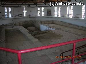 [P03] De lângă 'Peluza I'. Jos în fundal se vede domul criptei martiriale. » foto by Qvadratvus
 - 
<span class="allrVoted glyphicon glyphicon-heart hidden" id="av368838"></span>
<a class="m-l-10 hidden" id="sv368838" onclick="voting_Foto_DelVot(,368838,25623)" role="button">șterge vot <span class="glyphicon glyphicon-remove"></span></a>
<a id="v9368838" class=" c-red"  onclick="voting_Foto_SetVot(368838)" role="button"><span class="glyphicon glyphicon-heart-empty"></span> <b>LIKE</b> = Votează poza</a> <img class="hidden"  id="f368838W9" src="/imagini/loader.gif" border="0" /><span class="AjErrMes hidden" id="e368838ErM"></span>