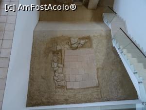 [P11] Pardoseala de cărămidă sub care au fost îngropați inițial martirii necunoscuți.  » foto by tata123 🔱
 - 
<span class="allrVoted glyphicon glyphicon-heart hidden" id="av1101866"></span>
<a class="m-l-10 hidden" id="sv1101866" onclick="voting_Foto_DelVot(,1101866,25623)" role="button">șterge vot <span class="glyphicon glyphicon-remove"></span></a>
<a id="v91101866" class=" c-red"  onclick="voting_Foto_SetVot(1101866)" role="button"><span class="glyphicon glyphicon-heart-empty"></span> <b>LIKE</b> = Votează poza</a> <img class="hidden"  id="f1101866W9" src="/imagini/loader.gif" border="0" /><span class="AjErrMes hidden" id="e1101866ErM"></span>