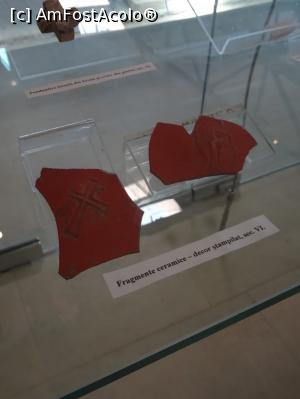 [P18] Fragmente ceramice cu înscrisuri creștine - Niculițel.  » foto by tata123 🔱
 - 
<span class="allrVoted glyphicon glyphicon-heart hidden" id="av1101880"></span>
<a class="m-l-10 hidden" id="sv1101880" onclick="voting_Foto_DelVot(,1101880,25623)" role="button">șterge vot <span class="glyphicon glyphicon-remove"></span></a>
<a id="v91101880" class=" c-red"  onclick="voting_Foto_SetVot(1101880)" role="button"><span class="glyphicon glyphicon-heart-empty"></span> <b>LIKE</b> = Votează poza</a> <img class="hidden"  id="f1101880W9" src="/imagini/loader.gif" border="0" /><span class="AjErrMes hidden" id="e1101880ErM"></span>
