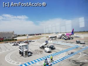 [P13] Wizz pleaca spre Timisoara.  » foto by Nicu
 - 
<span class="allrVoted glyphicon glyphicon-heart hidden" id="av1104197"></span>
<a class="m-l-10 hidden" id="sv1104197" onclick="voting_Foto_DelVot(,1104197,25647)" role="button">șterge vot <span class="glyphicon glyphicon-remove"></span></a>
<a id="v91104197" class=" c-red"  onclick="voting_Foto_SetVot(1104197)" role="button"><span class="glyphicon glyphicon-heart-empty"></span> <b>LIKE</b> = Votează poza</a> <img class="hidden"  id="f1104197W9" src="/imagini/loader.gif" border="0" /><span class="AjErrMes hidden" id="e1104197ErM"></span>