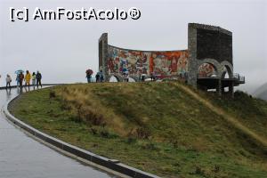 [P42] Georgia, Monumentul Prieteniei Ruso-Georgiene plângea pe ploaie, la ducere spre Stepantsminda » foto by mprofeanu
 - 
<span class="allrVoted glyphicon glyphicon-heart hidden" id="av1108972"></span>
<a class="m-l-10 hidden" id="sv1108972" onclick="voting_Foto_DelVot(,1108972,25712)" role="button">șterge vot <span class="glyphicon glyphicon-remove"></span></a>
<a id="v91108972" class=" c-red"  onclick="voting_Foto_SetVot(1108972)" role="button"><span class="glyphicon glyphicon-heart-empty"></span> <b>LIKE</b> = Votează poza</a> <img class="hidden"  id="f1108972W9" src="/imagini/loader.gif" border="0" /><span class="AjErrMes hidden" id="e1108972ErM"></span>