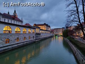 [P03] Râul Ljubljanica » foto by crismis
 - 
<span class="allrVoted glyphicon glyphicon-heart hidden" id="av1370909"></span>
<a class="m-l-10 hidden" id="sv1370909" onclick="voting_Foto_DelVot(,1370909,25715)" role="button">șterge vot <span class="glyphicon glyphicon-remove"></span></a>
<a id="v91370909" class=" c-red"  onclick="voting_Foto_SetVot(1370909)" role="button"><span class="glyphicon glyphicon-heart-empty"></span> <b>LIKE</b> = Votează poza</a> <img class="hidden"  id="f1370909W9" src="/imagini/loader.gif" border="0" /><span class="AjErrMes hidden" id="e1370909ErM"></span>