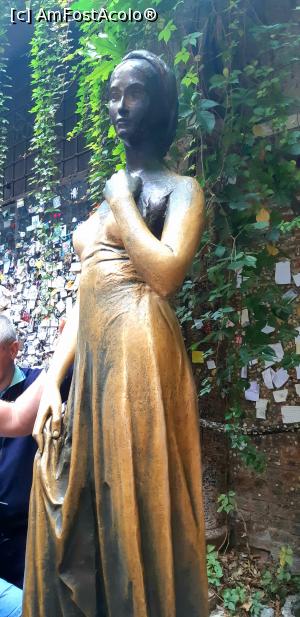 [P37] Statuia din bronz a Julietei » foto by gettyy
 - 
<span class="allrVoted glyphicon glyphicon-heart hidden" id="av1128419"></span>
<a class="m-l-10 hidden" id="sv1128419" onclick="voting_Foto_DelVot(,1128419,25716)" role="button">șterge vot <span class="glyphicon glyphicon-remove"></span></a>
<a id="v91128419" class=" c-red"  onclick="voting_Foto_SetVot(1128419)" role="button"><span class="glyphicon glyphicon-heart-empty"></span> <b>LIKE</b> = Votează poza</a> <img class="hidden"  id="f1128419W9" src="/imagini/loader.gif" border="0" /><span class="AjErrMes hidden" id="e1128419ErM"></span>