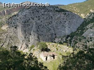 [P27] Casa ultimei locuitoare a canionului, o văduvă cu 10 copii.  » foto by Aurici
 - 
<span class="allrVoted glyphicon glyphicon-heart hidden" id="av1109880"></span>
<a class="m-l-10 hidden" id="sv1109880" onclick="voting_Foto_DelVot(,1109880,25725)" role="button">șterge vot <span class="glyphicon glyphicon-remove"></span></a>
<a id="v91109880" class=" c-red"  onclick="voting_Foto_SetVot(1109880)" role="button"><span class="glyphicon glyphicon-heart-empty"></span> <b>LIKE</b> = Votează poza</a> <img class="hidden"  id="f1109880W9" src="/imagini/loader.gif" border="0" /><span class="AjErrMes hidden" id="e1109880ErM"></span>