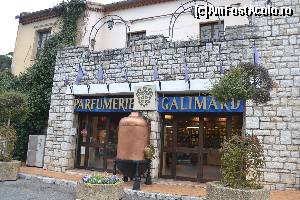 [P03] Parfumeria Galimard, din apropierea statiei de autobuz.  » foto by DarkAng3L
 - 
<span class="allrVoted glyphicon glyphicon-heart hidden" id="av585193"></span>
<a class="m-l-10 hidden" id="sv585193" onclick="voting_Foto_DelVot(,585193,25726)" role="button">șterge vot <span class="glyphicon glyphicon-remove"></span></a>
<a id="v9585193" class=" c-red"  onclick="voting_Foto_SetVot(585193)" role="button"><span class="glyphicon glyphicon-heart-empty"></span> <b>LIKE</b> = Votează poza</a> <img class="hidden"  id="f585193W9" src="/imagini/loader.gif" border="0" /><span class="AjErrMes hidden" id="e585193ErM"></span>