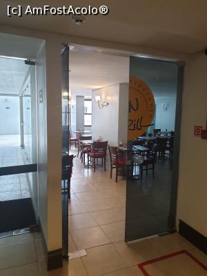 [P21] pe la restaurant » foto by robert
 - 
<span class="allrVoted glyphicon glyphicon-heart hidden" id="av1112127"></span>
<a class="m-l-10 hidden" id="sv1112127" onclick="voting_Foto_DelVot(,1112127,25748)" role="button">șterge vot <span class="glyphicon glyphicon-remove"></span></a>
<a id="v91112127" class=" c-red"  onclick="voting_Foto_SetVot(1112127)" role="button"><span class="glyphicon glyphicon-heart-empty"></span> <b>LIKE</b> = Votează poza</a> <img class="hidden"  id="f1112127W9" src="/imagini/loader.gif" border="0" /><span class="AjErrMes hidden" id="e1112127ErM"></span>