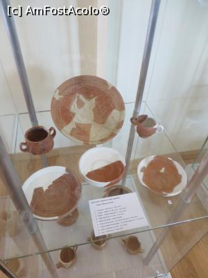 [P16] Ceramică romană de import - Sala Radu Vulpe - muzeul din Tecuci.  » foto by tata123 🔱
 - 
<span class="allrVoted glyphicon glyphicon-heart hidden" id="av769771"></span>
<a class="m-l-10 hidden" id="sv769771" onclick="voting_Foto_DelVot(,769771,25751)" role="button">șterge vot <span class="glyphicon glyphicon-remove"></span></a>
<a id="v9769771" class=" c-red"  onclick="voting_Foto_SetVot(769771)" role="button"><span class="glyphicon glyphicon-heart-empty"></span> <b>LIKE</b> = Votează poza</a> <img class="hidden"  id="f769771W9" src="/imagini/loader.gif" border="0" /><span class="AjErrMes hidden" id="e769771ErM"></span>