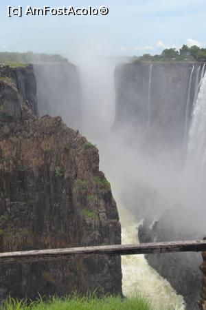 [P06] Victoria Falls - Zambia.  » foto by TraianS
 - 
<span class="allrVoted glyphicon glyphicon-heart hidden" id="av1112502"></span>
<a class="m-l-10 hidden" id="sv1112502" onclick="voting_Foto_DelVot(,1112502,25754)" role="button">șterge vot <span class="glyphicon glyphicon-remove"></span></a>
<a id="v91112502" class=" c-red"  onclick="voting_Foto_SetVot(1112502)" role="button"><span class="glyphicon glyphicon-heart-empty"></span> <b>LIKE</b> = Votează poza</a> <img class="hidden"  id="f1112502W9" src="/imagini/loader.gif" border="0" /><span class="AjErrMes hidden" id="e1112502ErM"></span>