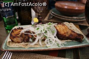 [P32] Armenia, Yerevan, Caucasus Tavern, Pork T-bone BBQ pe pat de pâine lavash » foto by mprofeanu
 - 
<span class="allrVoted glyphicon glyphicon-heart hidden" id="av1112652"></span>
<a class="m-l-10 hidden" id="sv1112652" onclick="voting_Foto_DelVot(,1112652,25756)" role="button">șterge vot <span class="glyphicon glyphicon-remove"></span></a>
<a id="v91112652" class=" c-red"  onclick="voting_Foto_SetVot(1112652)" role="button"><span class="glyphicon glyphicon-heart-empty"></span> <b>LIKE</b> = Votează poza</a> <img class="hidden"  id="f1112652W9" src="/imagini/loader.gif" border="0" /><span class="AjErrMes hidden" id="e1112652ErM"></span>