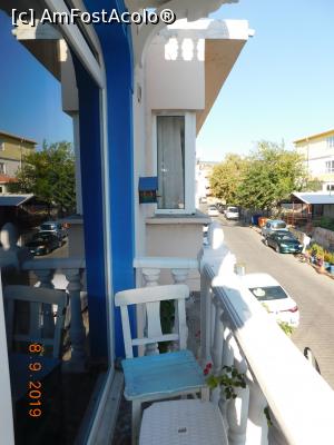 [P15] În balcon, măsuţă şi scaune » foto by irinad
 - 
<span class="allrVoted glyphicon glyphicon-heart hidden" id="av1113523"></span>
<a class="m-l-10 hidden" id="sv1113523" onclick="voting_Foto_DelVot(,1113523,25762)" role="button">șterge vot <span class="glyphicon glyphicon-remove"></span></a>
<a id="v91113523" class=" c-red"  onclick="voting_Foto_SetVot(1113523)" role="button"><span class="glyphicon glyphicon-heart-empty"></span> <b>LIKE</b> = Votează poza</a> <img class="hidden"  id="f1113523W9" src="/imagini/loader.gif" border="0" /><span class="AjErrMes hidden" id="e1113523ErM"></span>