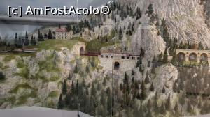 [P50] Intr-o sala mare care ocupa suprafata intregului etaj se afla expuse machetele cailor ferate din Ungaria, Austria si Germania, din sec. XIX-XXI, cu miniaturi ale garilor celebre, ale podurilor sau tunelelor prin care trec vagoanele si locomotivele, dar si ale cladirilor reprezentative oraselor. » foto by geani anto
 - 
<span class="allrVoted glyphicon glyphicon-heart hidden" id="av1333344"></span>
<a class="m-l-10 hidden" id="sv1333344" onclick="voting_Foto_DelVot(,1333344,25784)" role="button">șterge vot <span class="glyphicon glyphicon-remove"></span></a>
<a id="v91333344" class=" c-red"  onclick="voting_Foto_SetVot(1333344)" role="button"><span class="glyphicon glyphicon-heart-empty"></span> <b>LIKE</b> = Votează poza</a> <img class="hidden"  id="f1333344W9" src="/imagini/loader.gif" border="0" /><span class="AjErrMes hidden" id="e1333344ErM"></span>