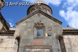 [P10] Mănăstirea Geghard, Biserica Katoghiké, Lupta dintre Leu și Taur, pe peretele exterior, deasupra intrării laterale » foto by mprofeanu
 - 
<span class="allrVoted glyphicon glyphicon-heart hidden" id="av1134589"></span>
<a class="m-l-10 hidden" id="sv1134589" onclick="voting_Foto_DelVot(,1134589,25788)" role="button">șterge vot <span class="glyphicon glyphicon-remove"></span></a>
<a id="v91134589" class=" c-red"  onclick="voting_Foto_SetVot(1134589)" role="button"><span class="glyphicon glyphicon-heart-empty"></span> <b>LIKE</b> = Votează poza</a> <img class="hidden"  id="f1134589W9" src="/imagini/loader.gif" border="0" /><span class="AjErrMes hidden" id="e1134589ErM"></span>