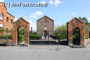 [P67] Oshakan, Biserica Sf. Mesrop Mashtots văzută din stradă, este tot un complex cu mai multe clădiri » foto by mprofeanu
 - 
<span class="allrVoted glyphicon glyphicon-heart hidden" id="av1135630"></span>
<a class="m-l-10 hidden" id="sv1135630" onclick="voting_Foto_DelVot(,1135630,25788)" role="button">șterge vot <span class="glyphicon glyphicon-remove"></span></a>
<a id="v91135630" class=" c-red"  onclick="voting_Foto_SetVot(1135630)" role="button"><span class="glyphicon glyphicon-heart-empty"></span> <b>LIKE</b> = Votează poza</a> <img class="hidden"  id="f1135630W9" src="/imagini/loader.gif" border="0" /><span class="AjErrMes hidden" id="e1135630ErM"></span>