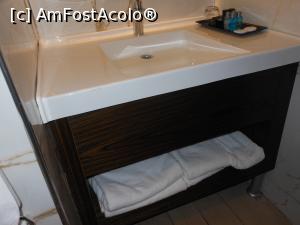 [P17] Antalya - Bașaran Business Hotel. Baia camerei 106.  » foto by iulianic
 - 
<span class="allrVoted glyphicon glyphicon-heart hidden" id="av1119774"></span>
<a class="m-l-10 hidden" id="sv1119774" onclick="voting_Foto_DelVot(,1119774,25845)" role="button">șterge vot <span class="glyphicon glyphicon-remove"></span></a>
<a id="v91119774" class=" c-red"  onclick="voting_Foto_SetVot(1119774)" role="button"><span class="glyphicon glyphicon-heart-empty"></span> <b>LIKE</b> = Votează poza</a> <img class="hidden"  id="f1119774W9" src="/imagini/loader.gif" border="0" /><span class="AjErrMes hidden" id="e1119774ErM"></span>