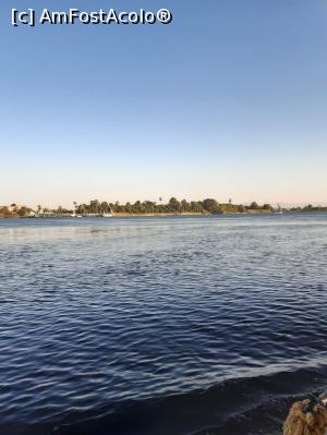 [P19] apa cat vezi cu ochii, Nilul este destul de lat in aceasta zona. » foto by roth
 - 
<span class="allrVoted glyphicon glyphicon-heart hidden" id="av1220840"></span>
<a class="m-l-10 hidden" id="sv1220840" onclick="voting_Foto_DelVot(,1220840,25858)" role="button">șterge vot <span class="glyphicon glyphicon-remove"></span></a>
<a id="v91220840" class=" c-red"  onclick="voting_Foto_SetVot(1220840)" role="button"><span class="glyphicon glyphicon-heart-empty"></span> <b>LIKE</b> = Votează poza</a> <img class="hidden"  id="f1220840W9" src="/imagini/loader.gif" border="0" /><span class="AjErrMes hidden" id="e1220840ErM"></span>