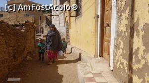 [P07] La Aswan pe Elephantine Island. Viața simplă, modestă » foto by angela_tudose
 - 
<span class="allrVoted glyphicon glyphicon-heart hidden" id="av1112235"></span>
<a class="m-l-10 hidden" id="sv1112235" onclick="voting_Foto_DelVot(,1112235,25858)" role="button">șterge vot <span class="glyphicon glyphicon-remove"></span></a>
<a id="v91112235" class=" c-red"  onclick="voting_Foto_SetVot(1112235)" role="button"><span class="glyphicon glyphicon-heart-empty"></span> <b>LIKE</b> = Votează poza</a> <img class="hidden"  id="f1112235W9" src="/imagini/loader.gif" border="0" /><span class="AjErrMes hidden" id="e1112235ErM"></span>