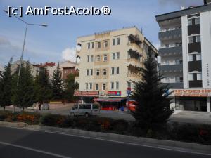 [P10] Nevșehir - Blocuri de locuit cu magazine la parter.  » foto by iulianic
 - 
<span class="allrVoted glyphicon glyphicon-heart hidden" id="av1121966"></span>
<a class="m-l-10 hidden" id="sv1121966" onclick="voting_Foto_DelVot(,1121966,25870)" role="button">șterge vot <span class="glyphicon glyphicon-remove"></span></a>
<a id="v91121966" class=" c-red"  onclick="voting_Foto_SetVot(1121966)" role="button"><span class="glyphicon glyphicon-heart-empty"></span> <b>LIKE</b> = Votează poza</a> <img class="hidden"  id="f1121966W9" src="/imagini/loader.gif" border="0" /><span class="AjErrMes hidden" id="e1121966ErM"></span>