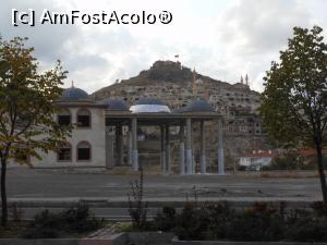 [P14] Nevșehir - Külliye Cami, moscheea în curs de execuție și dealul cetății.  » foto by iulianic
 - 
<span class="allrVoted glyphicon glyphicon-heart hidden" id="av1121970"></span>
<a class="m-l-10 hidden" id="sv1121970" onclick="voting_Foto_DelVot(,1121970,25870)" role="button">șterge vot <span class="glyphicon glyphicon-remove"></span></a>
<a id="v91121970" class=" c-red"  onclick="voting_Foto_SetVot(1121970)" role="button"><span class="glyphicon glyphicon-heart-empty"></span> <b>LIKE</b> = Votează poza</a> <img class="hidden"  id="f1121970W9" src="/imagini/loader.gif" border="0" /><span class="AjErrMes hidden" id="e1121970ErM"></span>