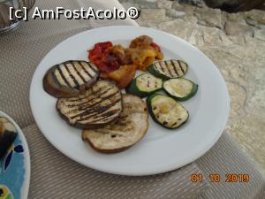 [P11] Legume fripte pe grătar: vânătă, dovlecel, ardei roșu » foto by Mitica49
 - 
<span class="allrVoted glyphicon glyphicon-heart hidden" id="av1122017"></span>
<a class="m-l-10 hidden" id="sv1122017" onclick="voting_Foto_DelVot(,1122017,25871)" role="button">șterge vot <span class="glyphicon glyphicon-remove"></span></a>
<a id="v91122017" class=" c-red"  onclick="voting_Foto_SetVot(1122017)" role="button"><span class="glyphicon glyphicon-heart-empty"></span> <b>LIKE</b> = Votează poza</a> <img class="hidden"  id="f1122017W9" src="/imagini/loader.gif" border="0" /><span class="AjErrMes hidden" id="e1122017ErM"></span>