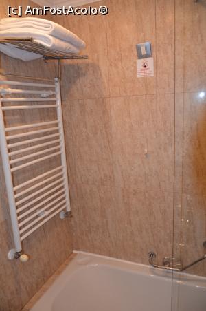 [P16] Festa Sofia Hotel - baia » foto by Dragoș_MD
 - 
<span class="allrVoted glyphicon glyphicon-heart hidden" id="av1124712"></span>
<a class="m-l-10 hidden" id="sv1124712" onclick="voting_Foto_DelVot(,1124712,25883)" role="button">șterge vot <span class="glyphicon glyphicon-remove"></span></a>
<a id="v91124712" class=" c-red"  onclick="voting_Foto_SetVot(1124712)" role="button"><span class="glyphicon glyphicon-heart-empty"></span> <b>LIKE</b> = Votează poza</a> <img class="hidden"  id="f1124712W9" src="/imagini/loader.gif" border="0" /><span class="AjErrMes hidden" id="e1124712ErM"></span>