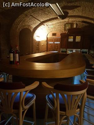 [P40] Vinurile alese de noi si sala de degustare a hotelului restaurant Vinotel » foto by geop
 - 
<span class="allrVoted glyphicon glyphicon-heart hidden" id="av1123431"></span>
<a class="m-l-10 hidden" id="sv1123431" onclick="voting_Foto_DelVot(,1123431,25888)" role="button">șterge vot <span class="glyphicon glyphicon-remove"></span></a>
<a id="v91123431" class=" c-red"  onclick="voting_Foto_SetVot(1123431)" role="button"><span class="glyphicon glyphicon-heart-empty"></span> <b>LIKE</b> = Votează poza</a> <img class="hidden"  id="f1123431W9" src="/imagini/loader.gif" border="0" /><span class="AjErrMes hidden" id="e1123431ErM"></span>